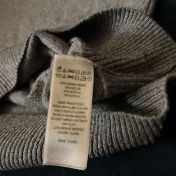 EUC-MAX STUDIO WOOL BLEND SWEATER - Picture 8 of 9